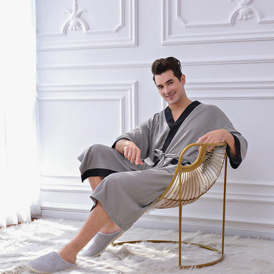Cardigan chaud de tissu des ensembles des hommes de pyjamas de kimono de peignoir de chemise de nuit