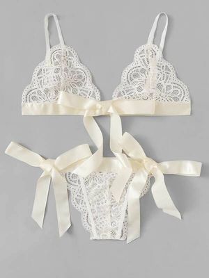 Dos nu de décolleté en V 3XL 4XL plus la dentelle blanche de bride de combinaison de lingerie de Babydoll