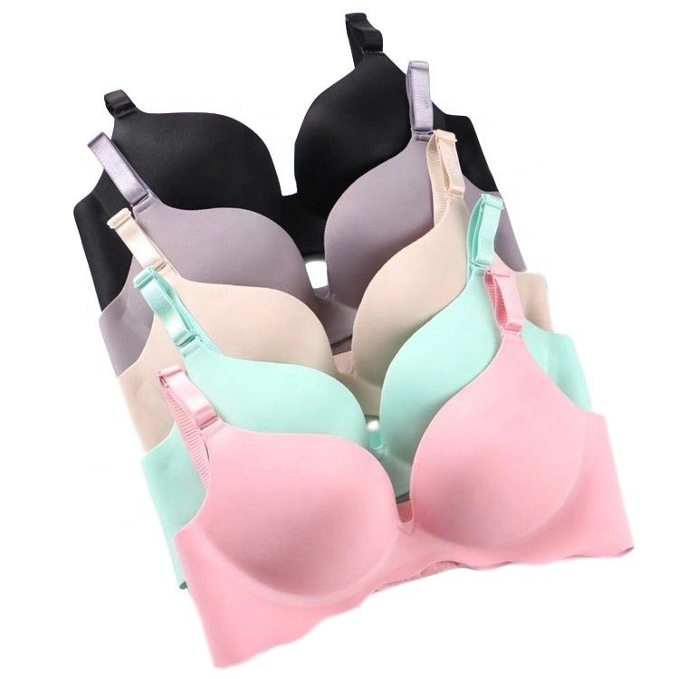 Le soutien-gorge sans fil sans couture de 38B 38C de soutiens-gorge sexy antibactériens de femmes soulèvent