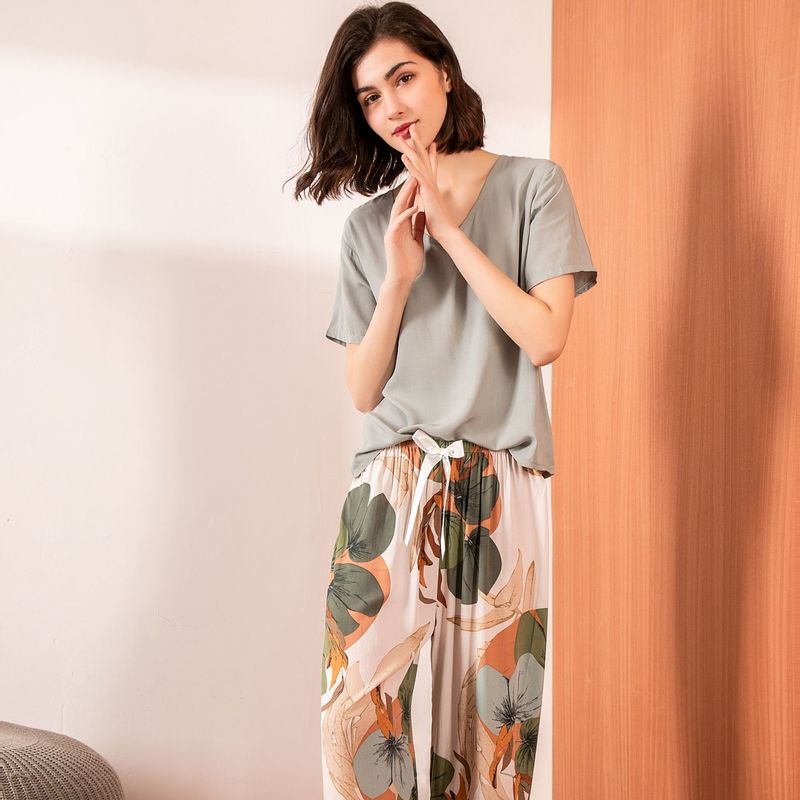 Costume en soie de nuit des vêtements de nuit 62cm XS 2XL de pyjamas des femmes 3XL pour des dames