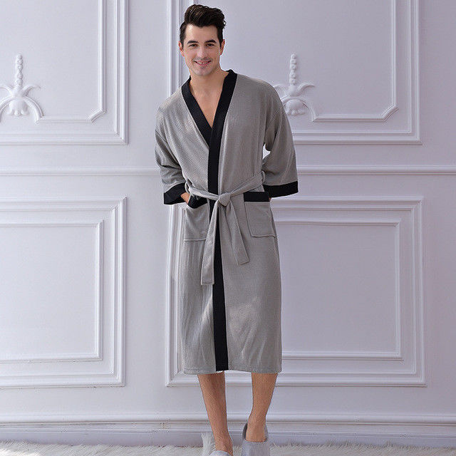 Cardigan chaud de tissu des ensembles des hommes de pyjamas de kimono de peignoir de chemise de nuit